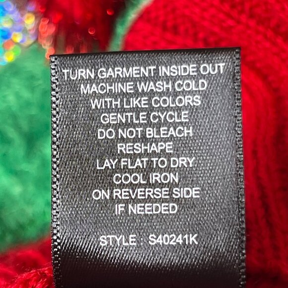 NWT M Christmas Sweater United States Sweaters Red Festive Tree Reindeer Orname - Picture 15 of 16